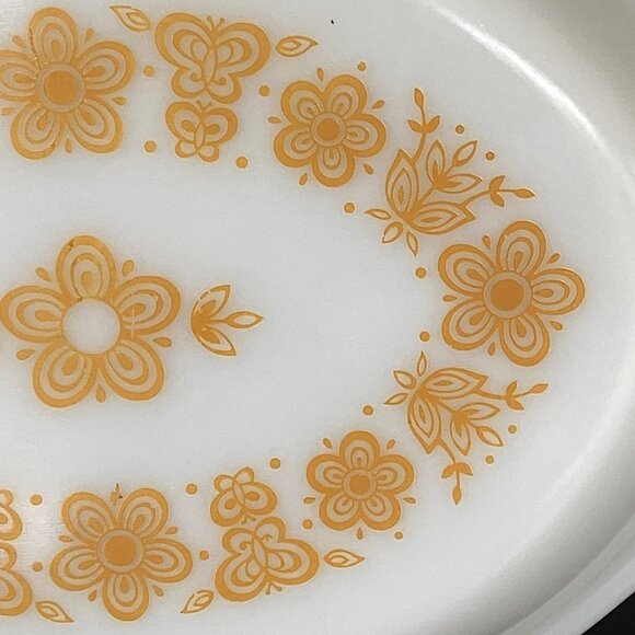 Pyrex Butterfly Gold Oval #943 Replacement Milk Glass Lid Only - Picture 4 of 11